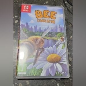 Bee Simulator for Nintendo Switch - Bigben Interactive - Colorful Adventure